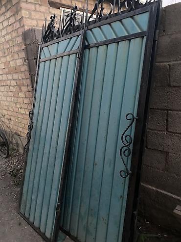 железные: Раздвижные/распашные металлические ворота с калиткой (комплект из двух — 1