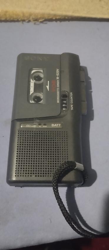 Knjige: Lot knjiga + diktafona 1) Fidel Kastro – Jedan čovek, jedna — 4