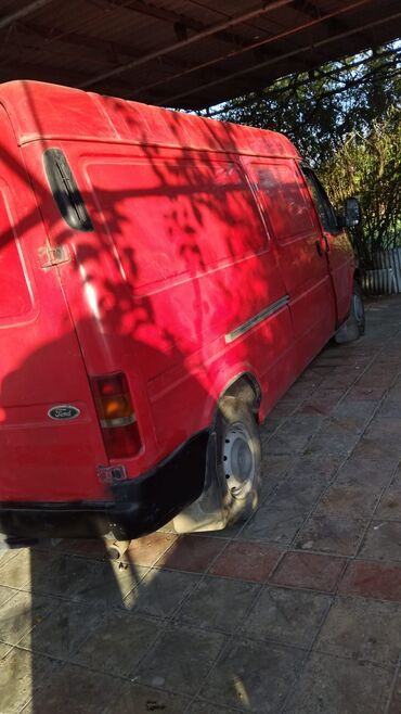 Ford: Ford Transit: 2.5 l | 1999 il Van/Minivan — 10