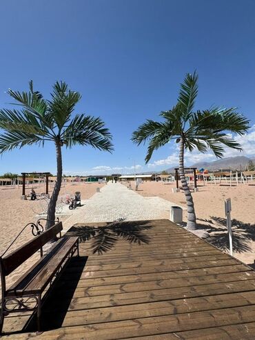 продаю дом на иссык куле село тамчы: Коттедж, ЦО Palm Beach, Чок-Тал, Детская площадка, Парковка, стоянка, Охраняемая территория