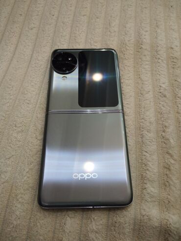 телефон fly большой: Oppo Find N3 Flip, 256 ГБ, цвет - Серый, Сенсорный