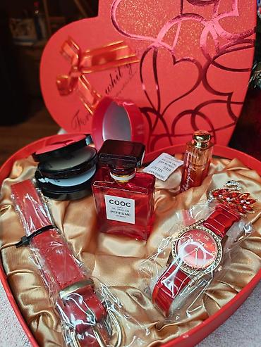 Parfemi: Zenski poklon setovi — 1