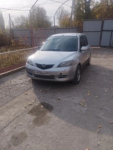 срочно продаю в связи с переездом: Mazda Demio: 2003 г., 1.5 л, Автомат, Бензин, Седан