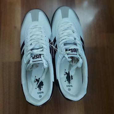Kişi ayaqqabıları: U.S. Polo Assn. kişi krossovkası - Rəng: ağ üst, qara detallarla; — 2