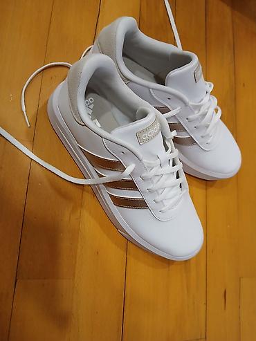 Кроссовки и спортивная обувь: Adidas kişi və qadın idman ayaqqabısı originaldı yenidi vyetnam — 2