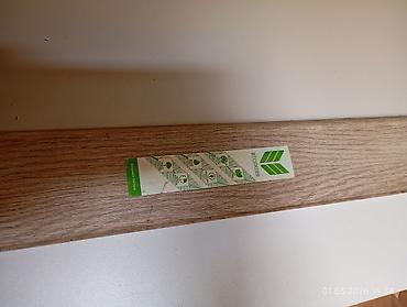 Plintuslar: PVC döşəmə plintusu – ağac teksturalı (açıq palıd tonunda) - — 1