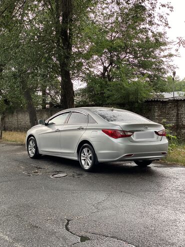 Hyundai: Hyundai Sonata: 2012 г., 2 л, Автомат, Газ, Седан