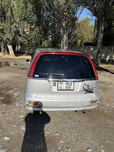 uni v: Honda Stream: 2001 г. — 2