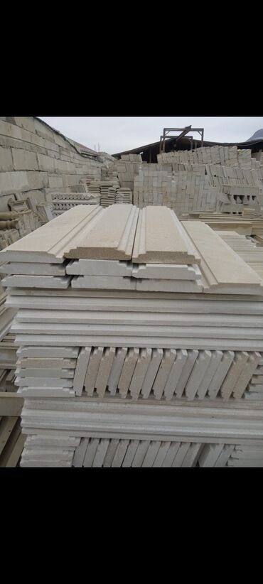 Ağlay: 4 manatdan başlayan qiymetler bütün növ ağlay daşlari elaqe saxliya — 13