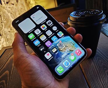 Apple iPhone: IPhone 11, Б/у, 128 ГБ, Белый, Защитное стекло, 69 % — 16
