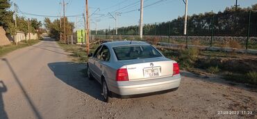 volkswagen az: Volkswagen Passat: 1.8 l | 1999 il Sedan