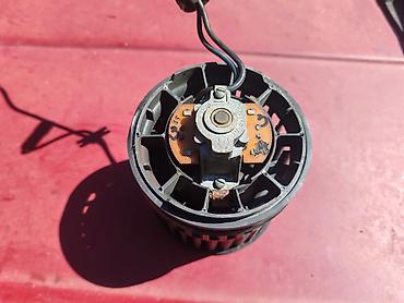 Auto delovi: Ventilator kabine Lada 112,1.5 16v,2004 god. br.3. Polovno, ocuvano — 3