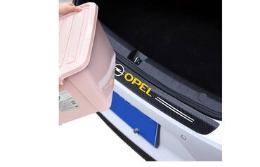 Tuning oprema: Stiker za zadnji branik automobila - karbon OPEL. Karbonska zaštitna na lalafo.rs — 9 Tuning oprema: Stiker za zadnji branik automobila - karbon OPEL. Karbonska zaštitna — 9