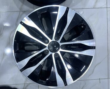 Qulaqcıqlar: Mercedes benz diskiləri. 18-lik Paket diskilər. 100% orginaldı. E -da lalafo.az — 12 Qulaqcıqlar: Mercedes benz diskiləri. 18-lik Paket diskilər. 100% orginaldı. E — 12