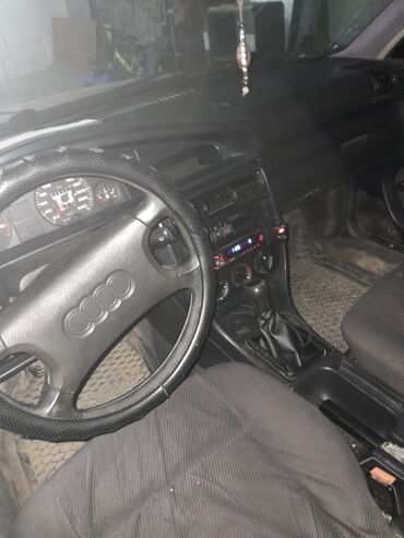 реставрация подушек дома: Салон и интерьер Audi (поколение 90‑е, ориентировочно Audi 80/100): -