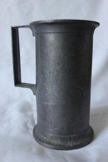 Staro posuđe i escajg: STARA MASIVNA KRIGLA SA ŽIGOM | Stara masivna livena krigla sa žigom — 6