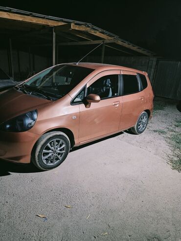 ош машиналар: Honda Jazz: 2005 г., 1.4 л, Механика, Бензин, Хетчбек