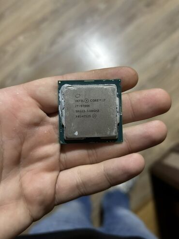 Мониторы: Процессор Intel Core i7 i7-9700K, 3-4 ГГц, 8 ядер