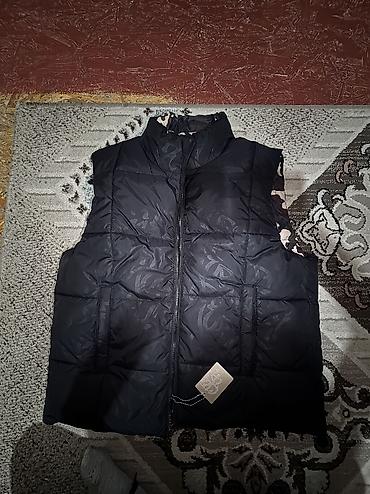 Куртки: Продаю новую двустороннюю жилетку mertra, заказывал с китая, приехали — 1
