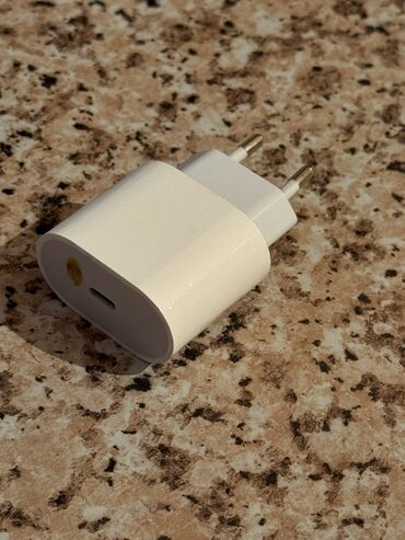 apple adapter: Adapter Apple, 20 Vt, İşlənmiş