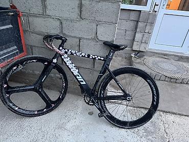 резина 15 с: Трековый велосипед (fixed gear) с аэродинамической рамой и ярким — 1
