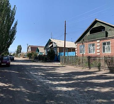 Продажа коттеджей и домов: Продаётся дом 6соток,под бизнес или для жилья По адресу г.Балыкчы,ул — 10