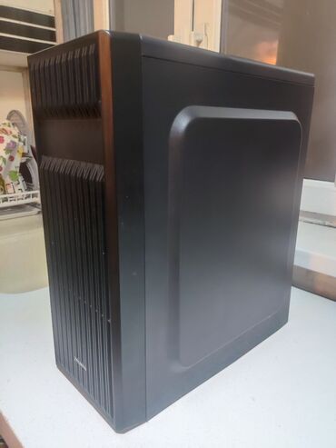 Masaüstü kompüterlər və iş stansiyaları: - Ana plata: B250M PRO-VDH DDR4 - Prosessor: Intel Core i5-7500 3.4GHZ — 5