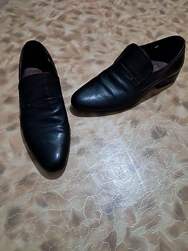 Костюмы: Всё за 3000 Состав: - Костюм-двойка темно-синего/черного цвета — 8