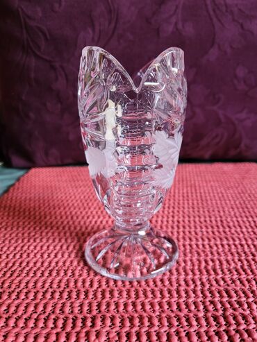Ostali kućni dekor: Vaza nova rucni rad Anna Huite. kristal,led,brusen kristal. 70te — 8