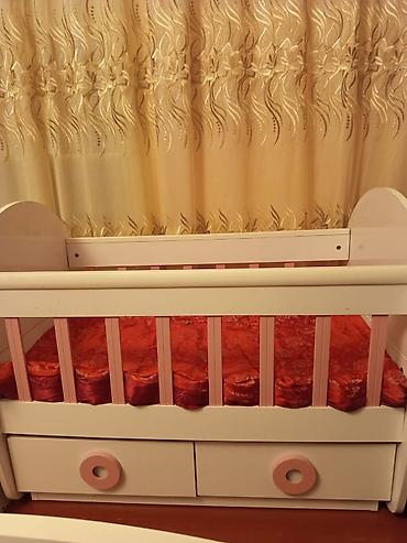 kitablar üçün rəflər: TV üçün şkaf (TV tumbası) dəsti - Rəng: boz-qrafit korpus, qara şüşə — 6
