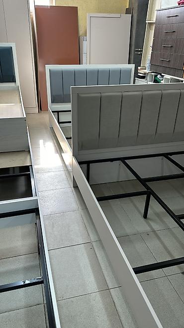 Двуспальные кровати: Двухспальная кровать размер 200×160см. Основание металлический каркас — 9