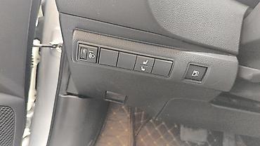 Toyota: Toyota Corolla: 2020 г., 1.8 л, Вариатор, Гибрид, Хэтчбэк — 4