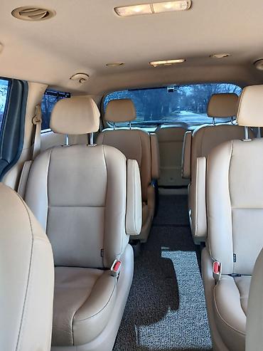 Другие детали салона: Срочно Продаю! Киа Карнивал 9 местный состояние отличное — интерьер и — 11