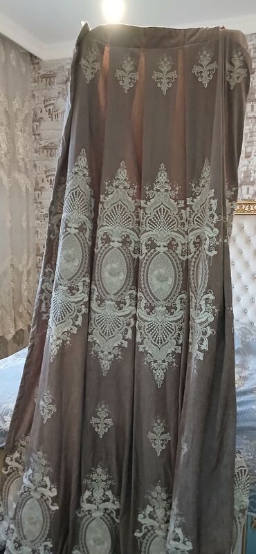 Pərdə və tüllər: Klassik üslubda zərif pərdə dəsti - Material: Tüllə kombin edilmiş — 6