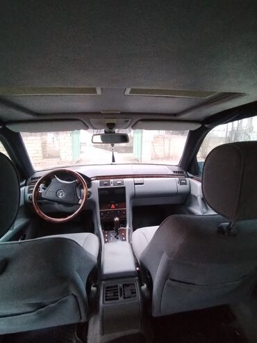 Mercedes-Benz: Mercedes-Benz 200: 2 l | 1997 il Sedan — 7