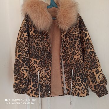 дождевик купить в баку: Kurtka satılır.tezedir. M.L.XL razmere kimi uyğundur. Endirim etmək