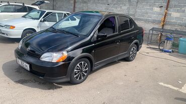 лев: Toyota Vitz / Platz / Yaris / Echo: 2000 г., 1.5 л, Автомат, Бензин, Седан