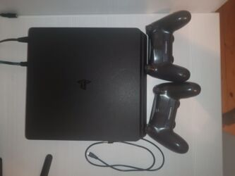 playstation 4 rent: PS4 Slim – 1 TB, 2 pult, 15 oyun 520manat! Komplekt: - Sony