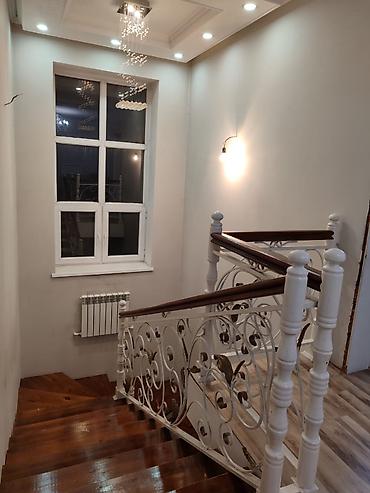 Үйлөрдү сатуу: 4 бөлмө, 150 м², 4 соток, Бишкек, №4 шаардык оорукана (Айни көч.) Кыймылсыз мүлк агенттиги — 3