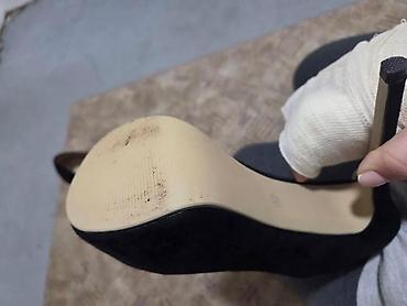 labutin cipele: Crne salonke na visoku štiklu - Elegantne klasične salonke u crnoj — 1