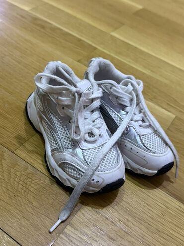 детские демисезонные комплекты: Məhsul: Uşaq idman ayaqqabısı – ZARA • Ölçü: 23 (ayaqqabının içliyində