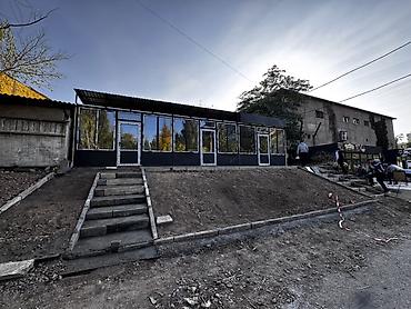 аламидинский рынок: Сдаю Помещение целиком: Оптика, 75 м², Отдельно стоящий магазин — 3