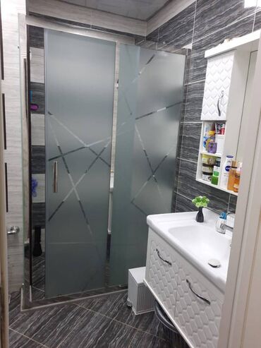 Uzunmüddətli kirayə mənzillər: Xəzər rayonu, Buzovna qəsəbəsi, 26 nömrəli məktəbə yaxın, 9 mərtəbəli — 10