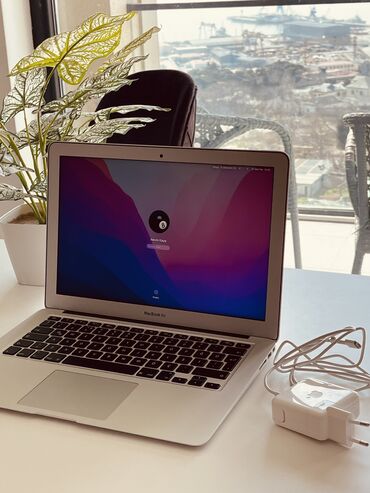 macbook air 2017: Apple M1, 8 GB, 13.3 "