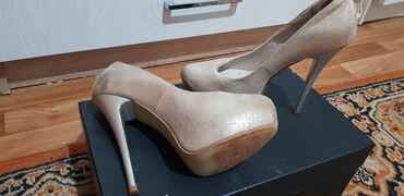 Туфли: Продаю классные осень зима сапоги пару раз только одевала. женские — 16