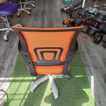 Ofis və oyun kresloları: Yeni, Təkərli, Qolları tənzimlənmir, Parça — 12