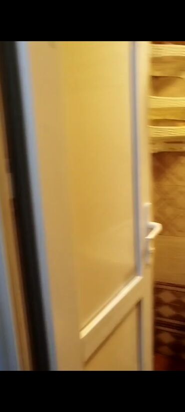 Uzunmüddətli kirayə mənzillər: Ramada plazanin yaninda humanitar kollecə bitisik 5 mərtəbəli binanin — 9