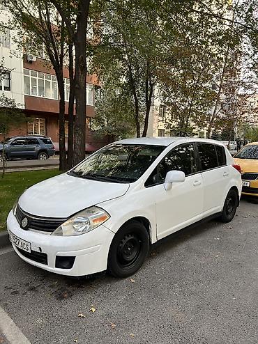Nissan: Nissan Tiida: 2006 г., 2 л, Механика, Бензин, Хэтчбэк — 2