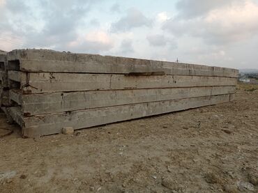 Bu beton plitələr müxtəlif tikinti layihələri üçün möhkəm və davamlı