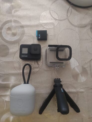 islenmis akkumulyator satisi: Gopro 8 satılır, akkumulyator, qısa ştativ və type-c kabel